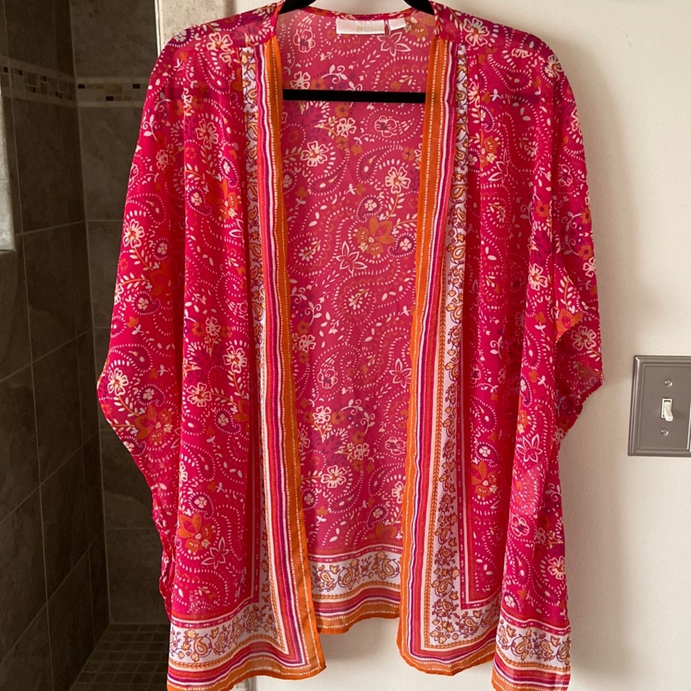Belle by Kim Gravel Chiffon layering top.  L